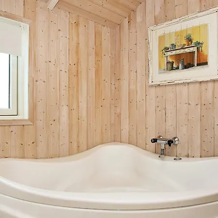 Modern Retreat - By Traum * לוקן